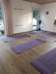 Yogamatten im Grossen Raum im Seminarhaus Huntlosen